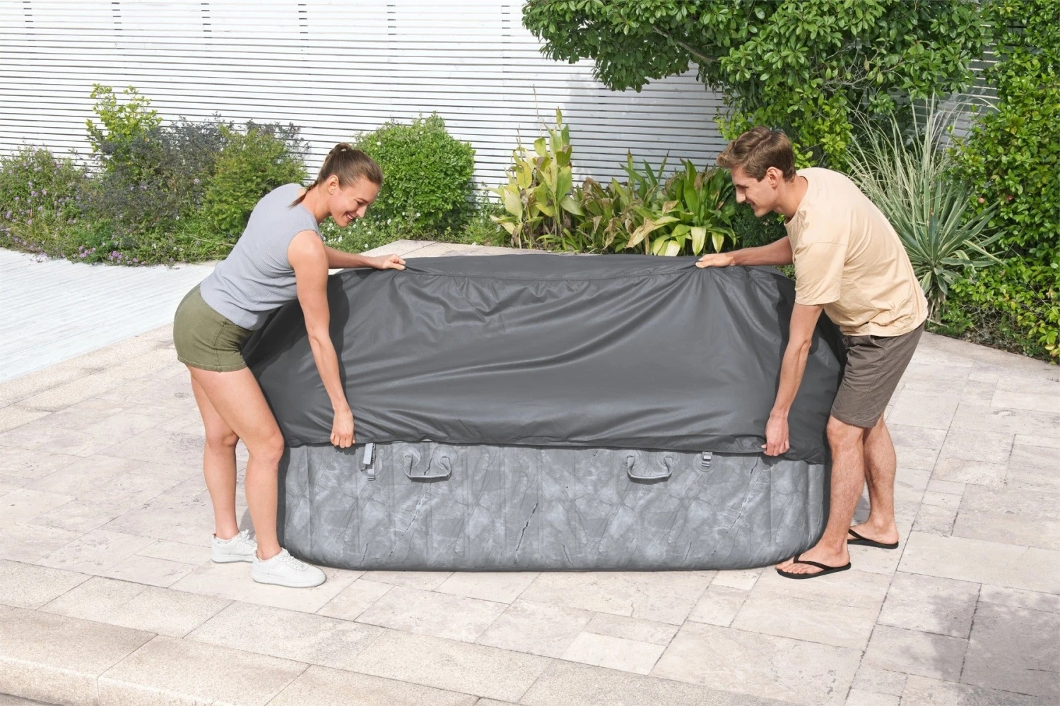 Lay-z Spa Square Thermal Hot Tub Cover - X Large 230cm X 71 Cm 5 Lay-z Spa Square Thermal Hot Tub Cover - X Large 230cm X 71 Cm - Image 3