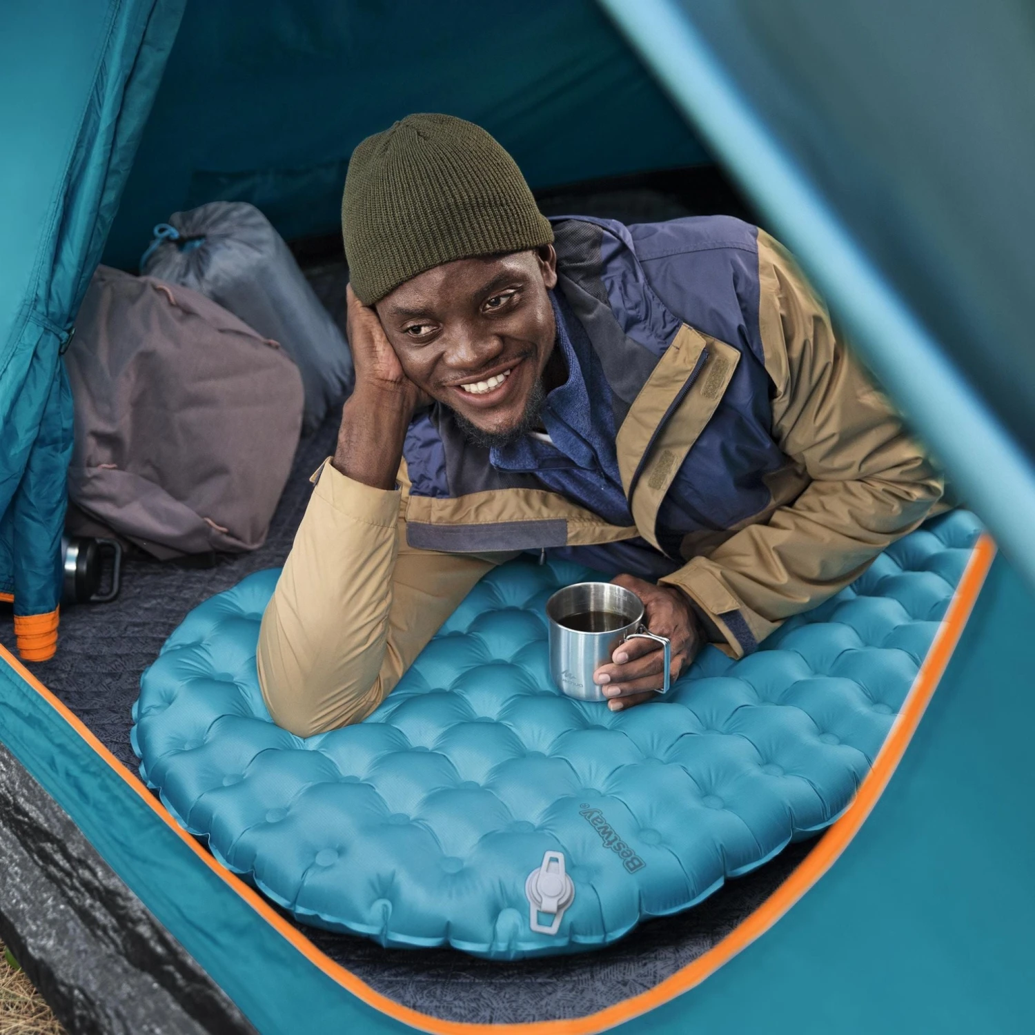 Bestway AlpineLite Ultra-Light Extreme Cold Weather Sleeping Pad - Wide R Value 7.6 4 Bestway AlpineLite Ultra-Light Extreme Cold Weather Sleeping Pad - Wide R Value 7.6 - Image 2