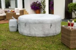 Lay-z Spa Zurich AirJet™ -Bestway Sale inflatable hot tub with insulating lid and cover f044077c fe0c 4f33 9301 2c8b20594c20