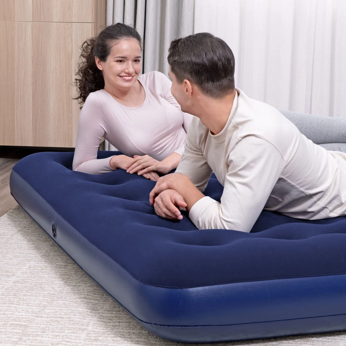 Bestway King Flocked Airbed Inflatable Air Mattress 3 Bestway King Flocked Airbed Inflatable Air Mattress - Image 2