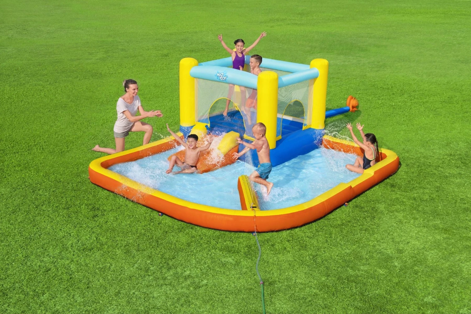 Bestway H2OGO! Kids Inflatable Beach Bounce Water Park Bouncy Castle 6 Bestway H2OGO! Kids Inflatable Beach Bounce Water Park Bouncy Castle - Image 4